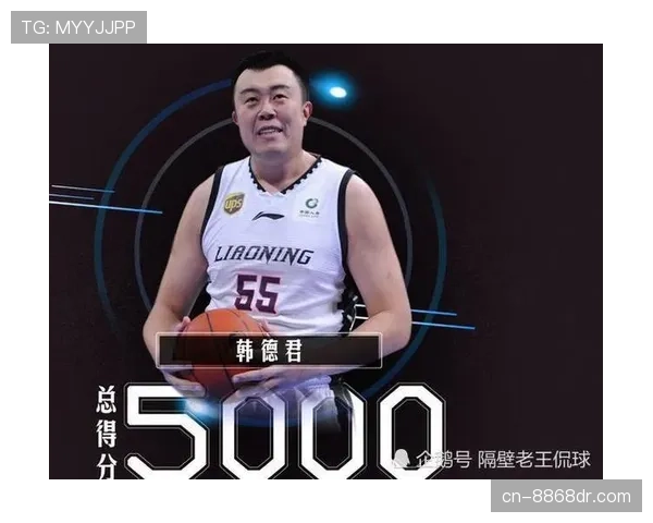 梁伟铿穿着拖鞋上场，隔壁年轻小将直接懵了！