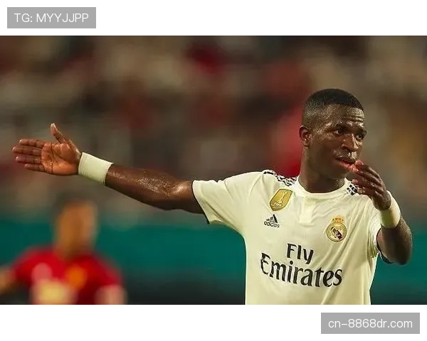 维尼修斯 vs 罗比尼奥：早期模板相似度与风格差异