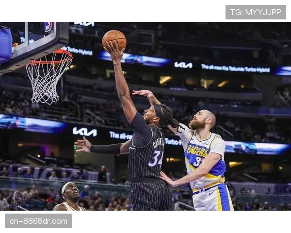 帕斯卡尔·西亚卡姆挡拆表现领先球队，提升关键时刻得分效率